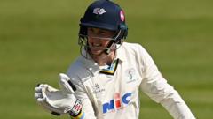 root-and-brook-miss-out-for-yorkshire-at-lord