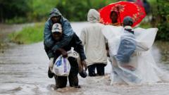kenya-floods:-mass-evacuations-ordered-ahead-of-cyclone