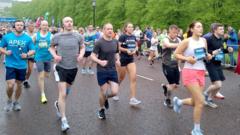 belfast-city-marathon:-race-under-way-with-record-entrant-numbers
