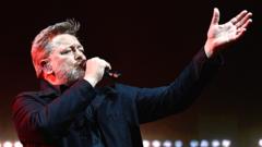 co-op-live-arena-says-elbow-will-play-opening-gig-after-inspection
