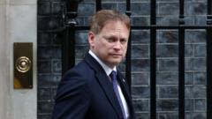 grant-shapps-and-wes-streeting-face-laura-kuenssberg-–-bbc-news