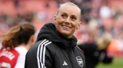 stina-blackstenius:-arsenal-and-sweden-forward-signs-new-contract-with-gunners