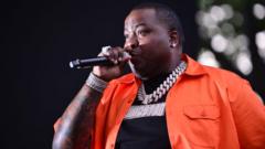 sean-kingston:-police-raid-home-of-singer-accused-of-not-paying-for-huge-tv