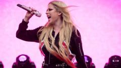 avril-lavigne:-my-glastonbury-set-has-been-22-years-in-the-making